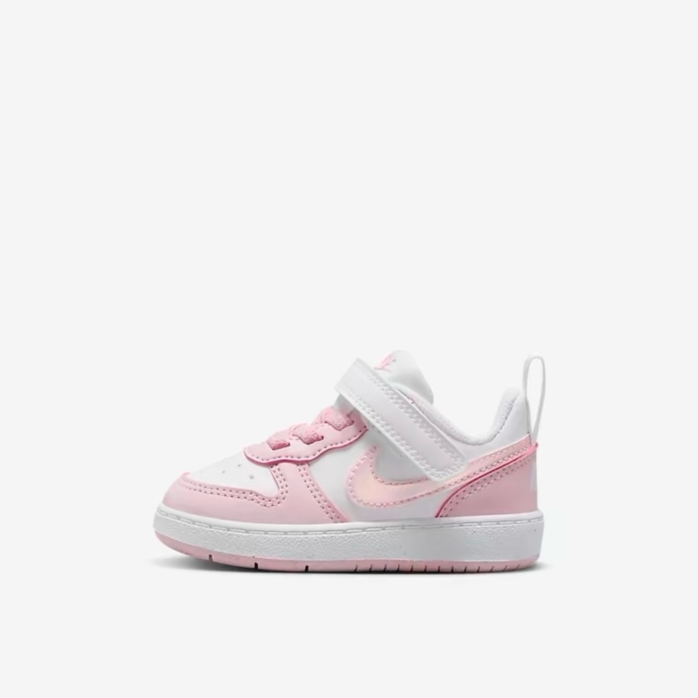 Nike court borough low 2 SE. Size 4. Brand new. Never worn